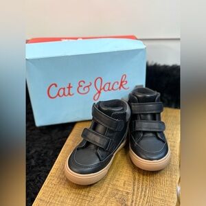 Cat & Jack Kids Sneakers Size 6 Black Tan Velcro Strap Shoes – Excellent